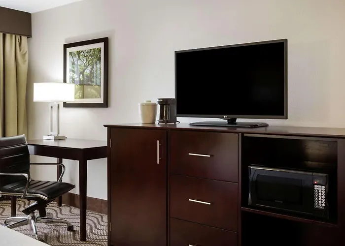 La Quinta By Wyndham Lagrange / I-85